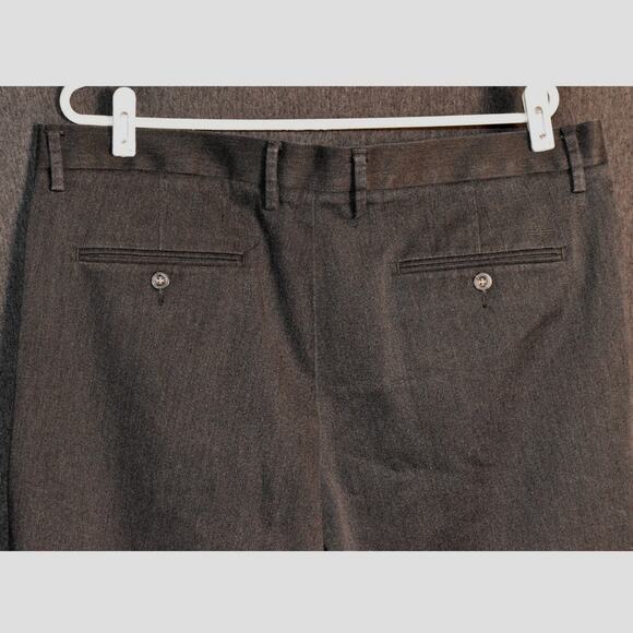 Dockers Classic Fit Men's 38x32 Khaki Pants - Picture 4 of 8